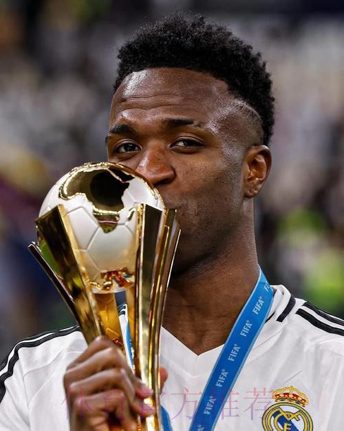 罗马诺:皇马告知阿韦洛亚,奖杯&和球员关系良好将会留任 罗马诺:皇马告知阿韦洛亚,奖杯&和球员关系良好将会留任